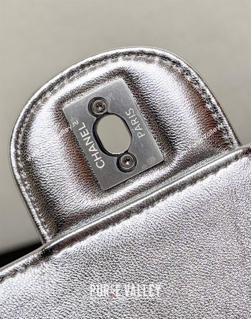 Chanel Metallic Mirror Calfskin Mini Flap Bag with Top Handle Silver 2025 AS5805 (yezi-251127051)