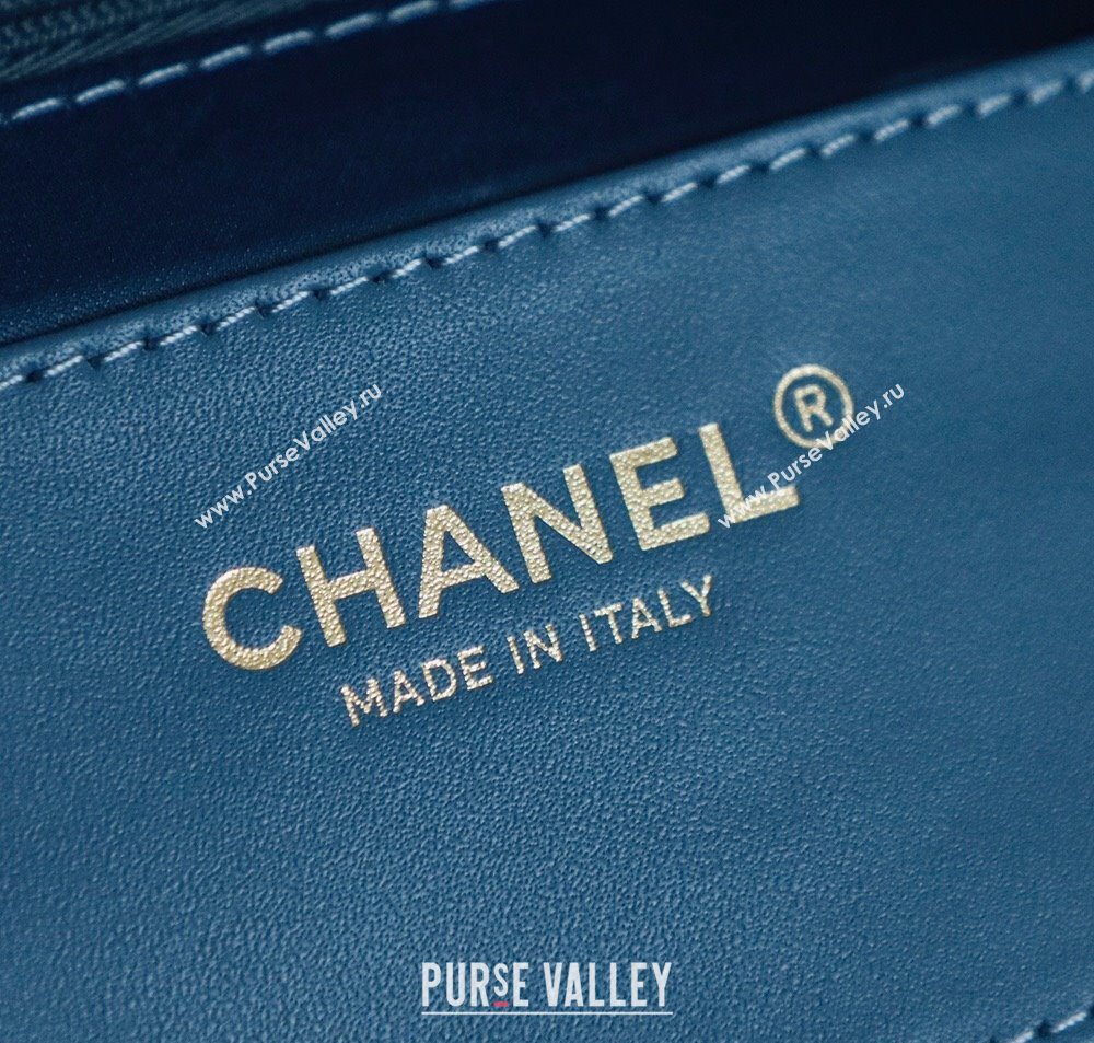 Chanel Washed Denim Shopping Bag with Pockets Light Blue 2025 AS5740 (yezi-251127065)