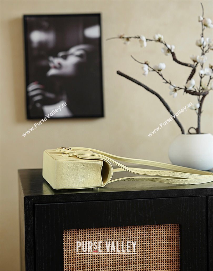 Chanel Calfskin Leather Hobo Bag Yellow 2025 CH112703 (yezi-251127074)