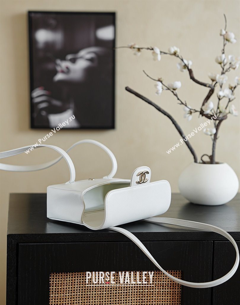 Chanel Calfskin Leather Hobo Bag White 2025 CH112703 (yezi-251127075)