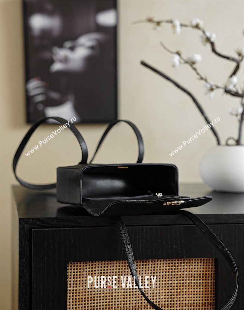 Chanel Calfskin Leather Hobo Bag Black 2025 CH112703 (yezi-251127076)