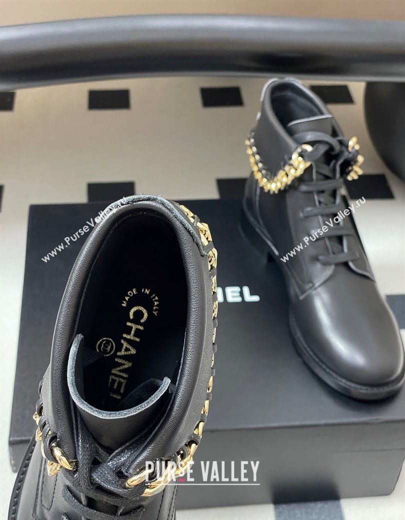 Chanel Calfskin Leather Laced-up Ankle Boots with Chain Black 2025 CH110405 (KL-251223033)
