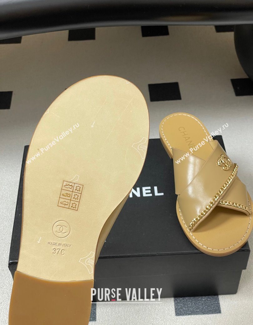 Chanel Calfskin Leather Flat Slides Sandal with Chain Beige 2025 G46976 (KL-251223102)
