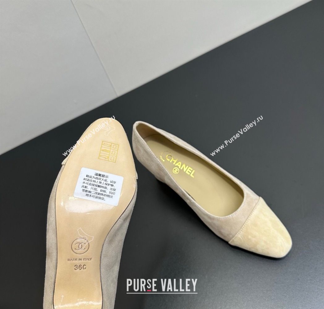 Chanel Suede Pumps 6.5cm Beige/Yellow 2025 CH122405 (KL-251224052)