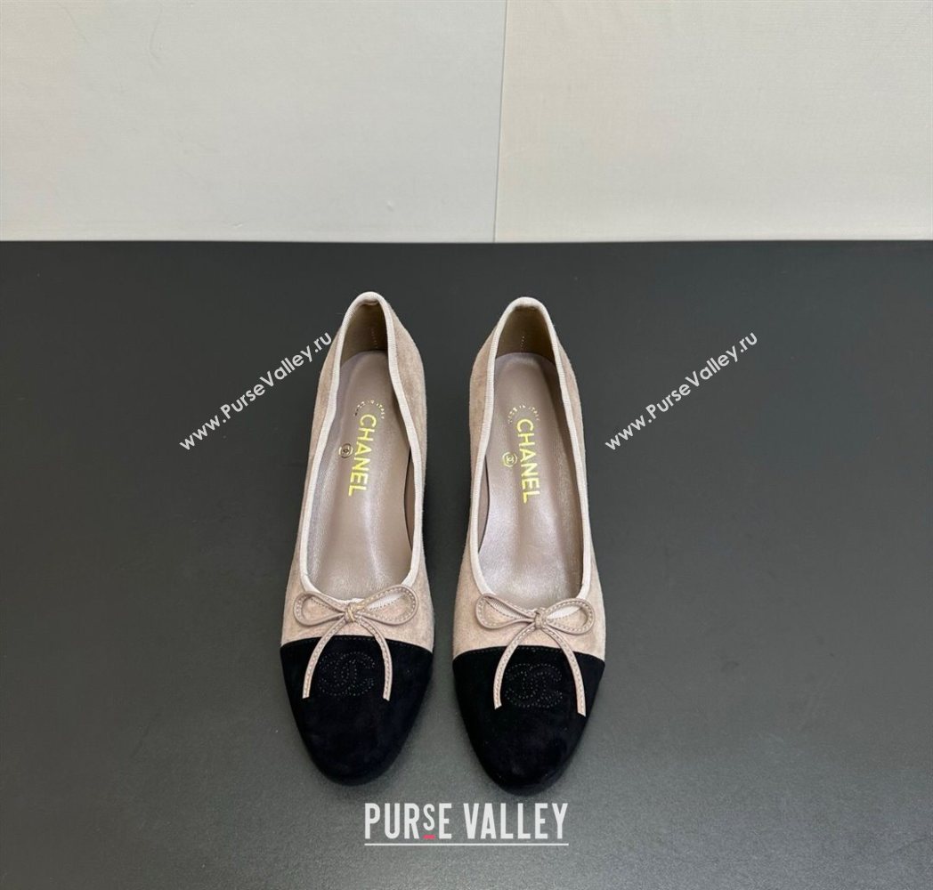 Chanel Suede Pumps 6.5cm with Bow Light Grey 2025 CH122406 (KL-251224060)