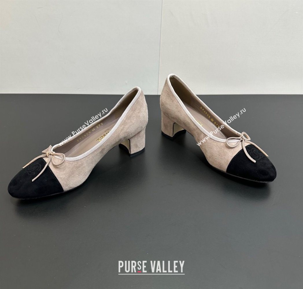 Chanel Suede Pumps 6.5cm with Bow Light Grey 2025 CH122406 (KL-251224060)