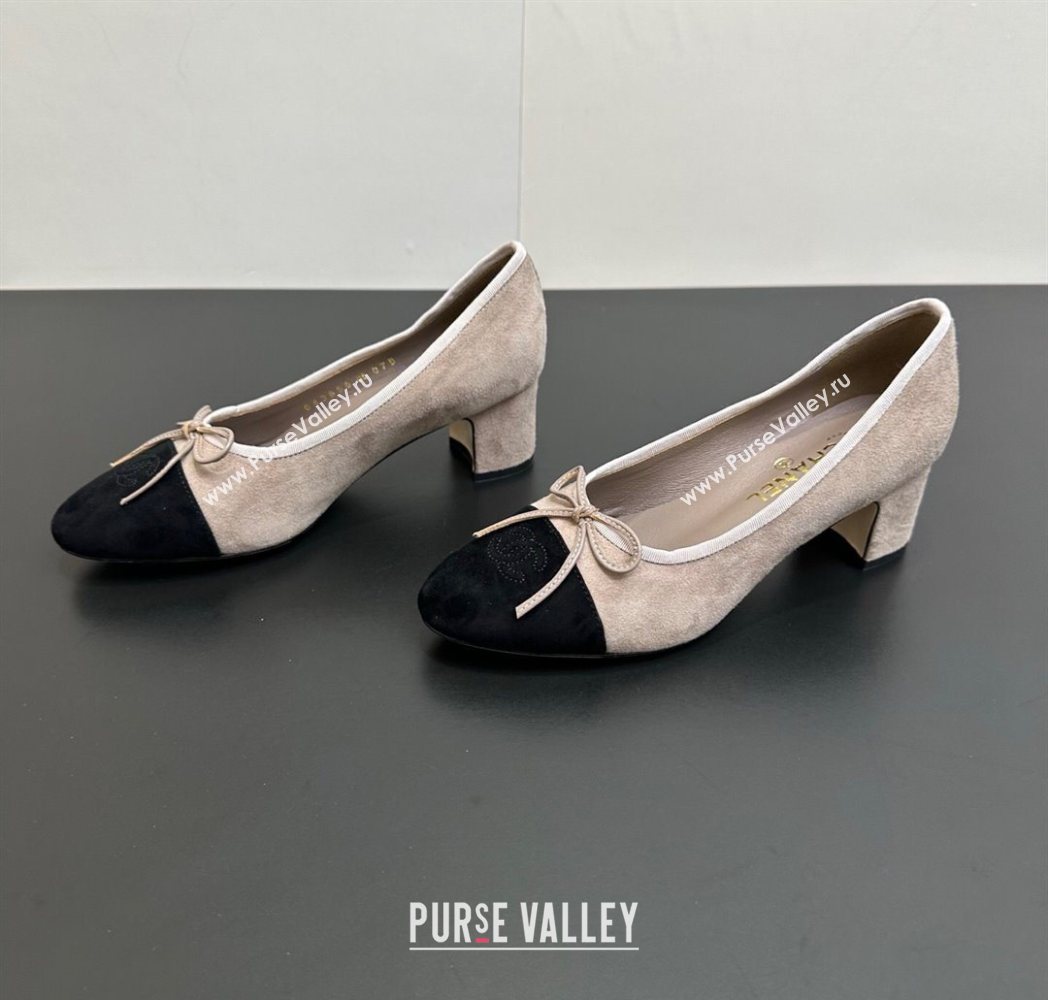 Chanel Suede Pumps 6.5cm with Bow Light Grey 2025 CH122406 (KL-251224060)