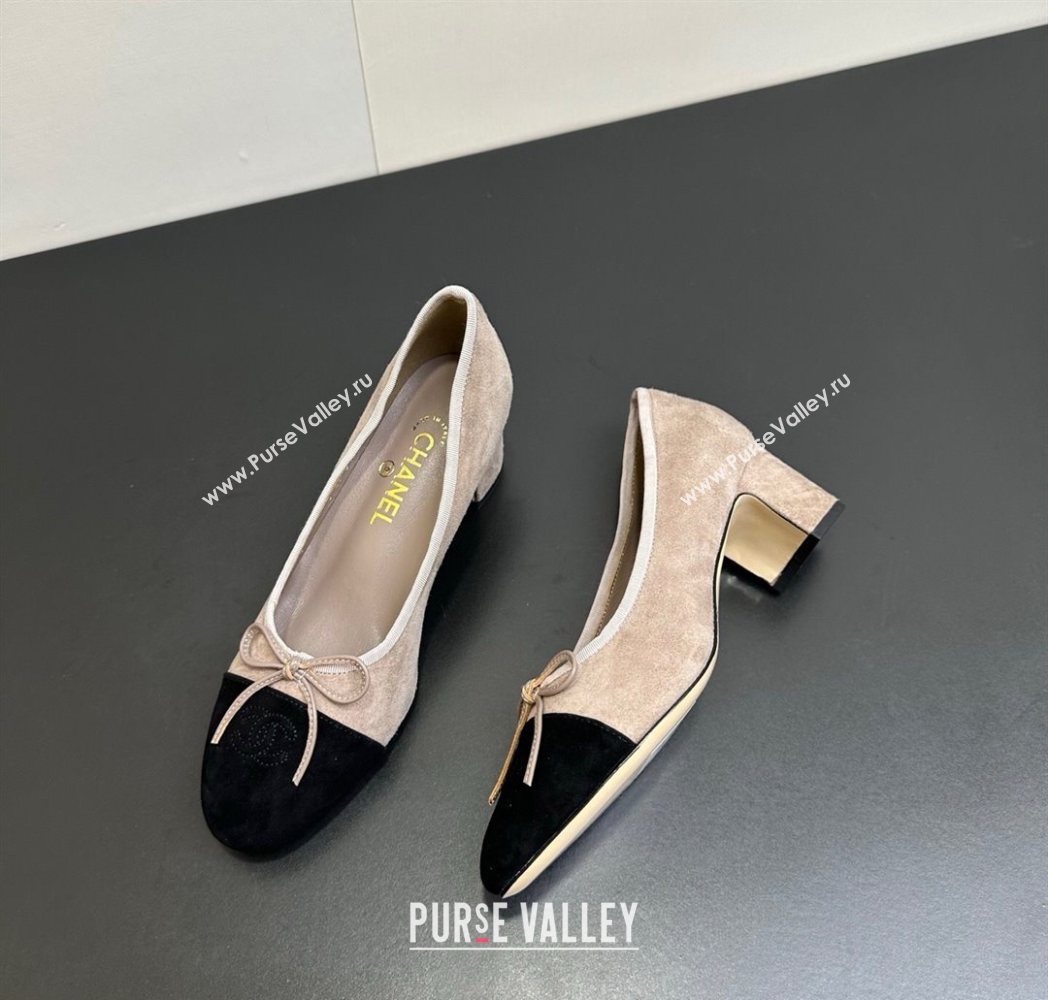 Chanel Suede Pumps 6.5cm with Bow Light Grey 2025 CH122406 (KL-251224060)