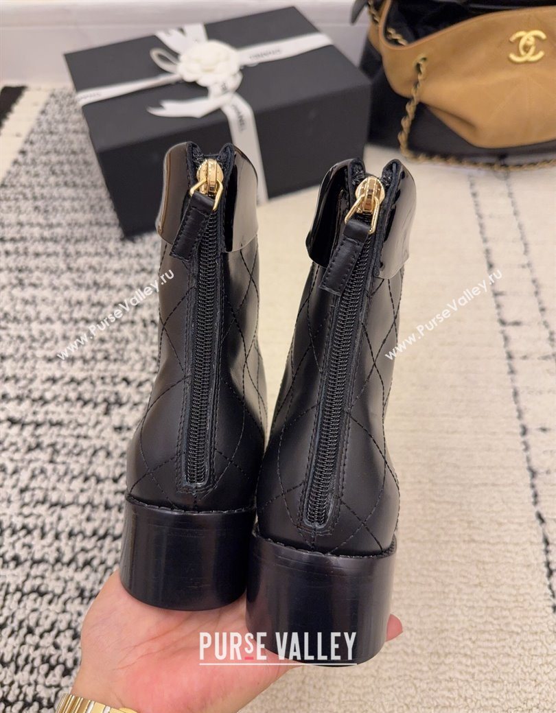 Chanel Quilted Calfskin Leather Ankle Boots with Maxi CC Black2 2025 CH110407 (MD-251223039)