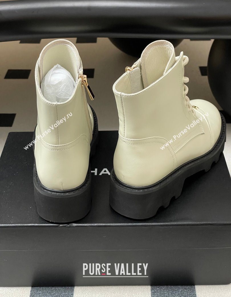 Chanel Calfskin Leather Laced-up Ankle Boots White 2025 CH110404 (MD-251223029)