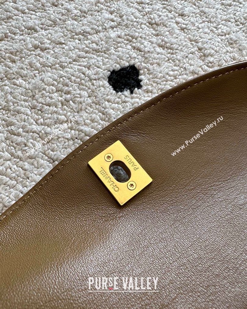 Chanel Suede Medium Flap Messenger Bag Light Brown 2026 AS5885 (yezi-260203056)