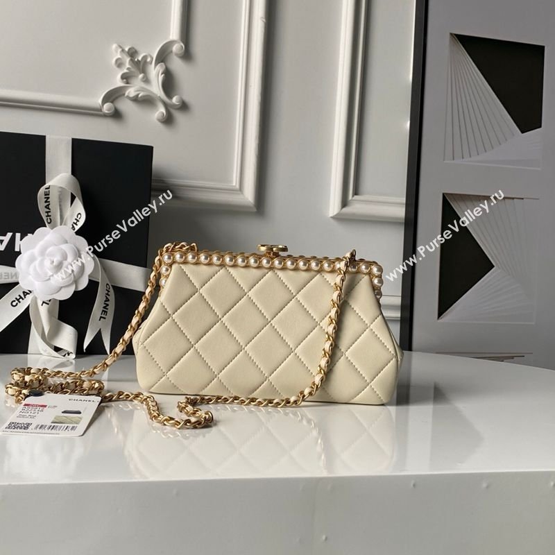 Chanel Lambskin Leather Pearls Clutch with Chain Light Beige 2026 AS5912 (SSZ-260203044)