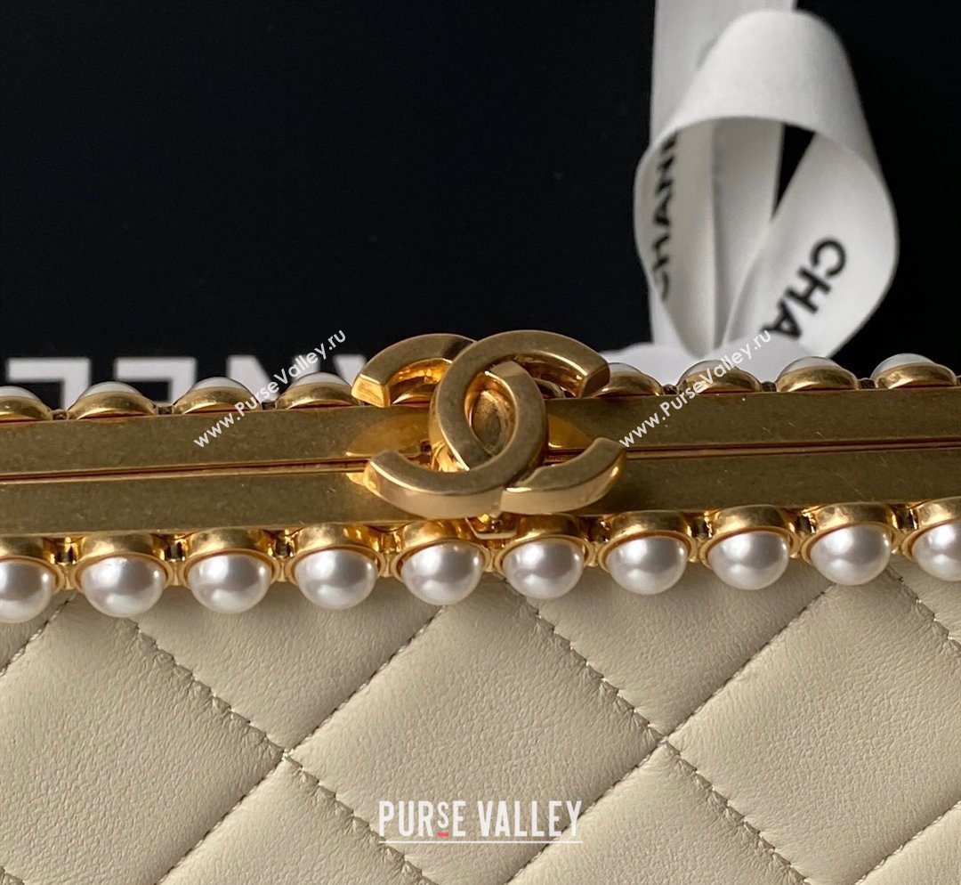 Chanel Lambskin Leather Pearls Clutch with Chain Light Beige 2026 AS5912 (SSZ-260203044)