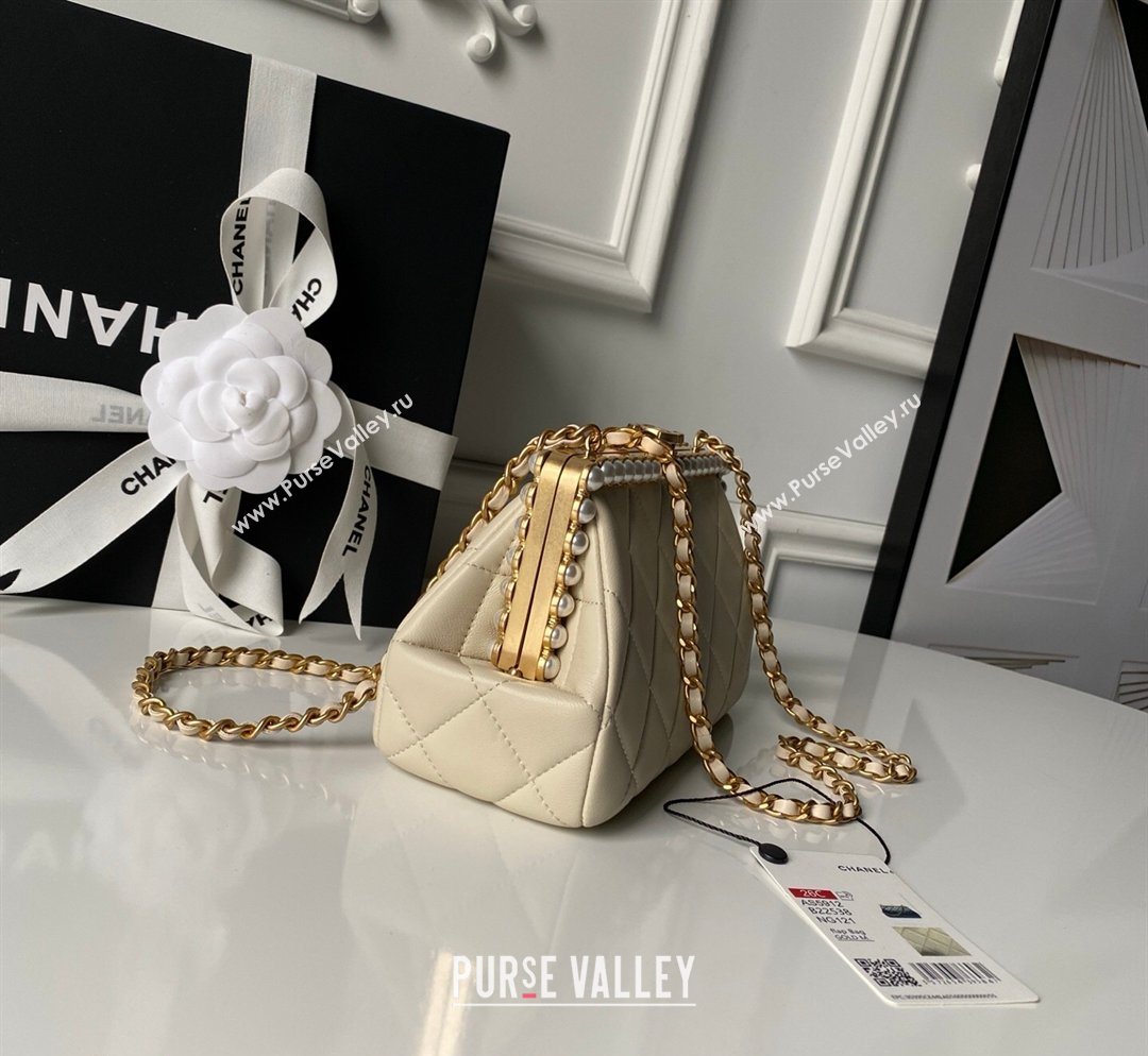 Chanel Lambskin Leather Pearls Clutch with Chain Light Beige 2026 AS5912 (SSZ-260203044)