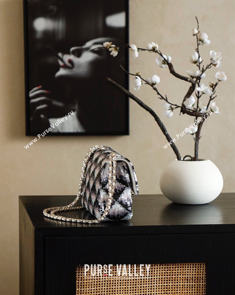 Chanel Sequins Mini Classic Flap Bag Black/Purple 2026 A01116 0204 (yezi-260204001)