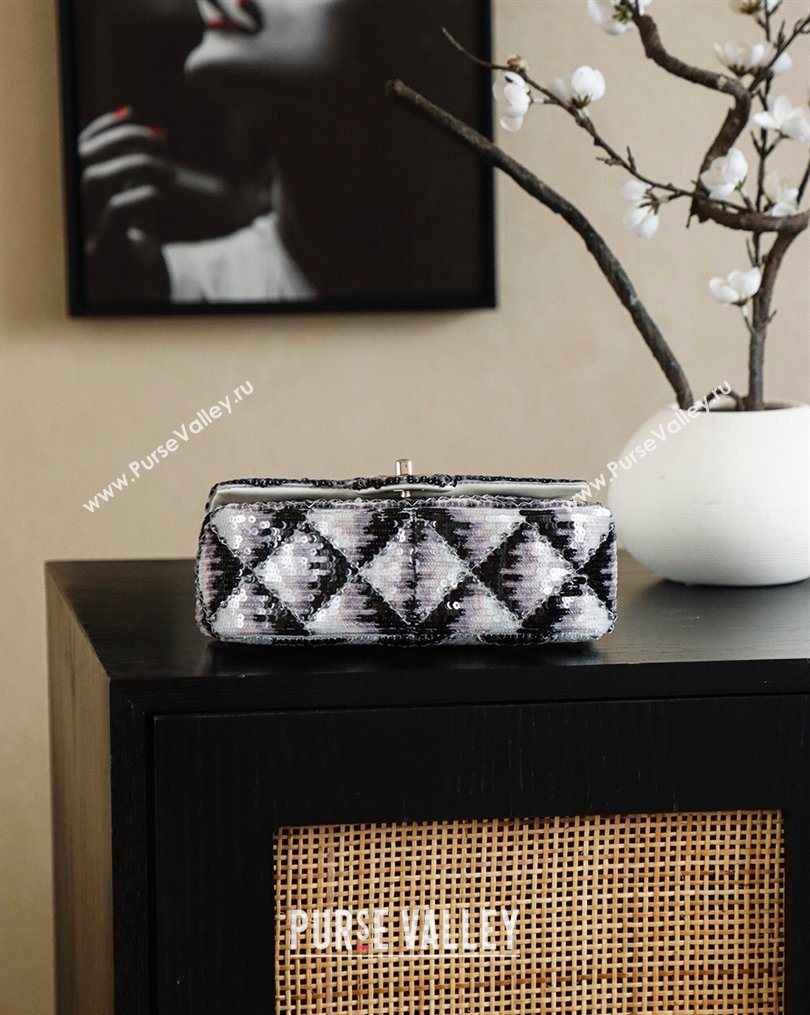 Chanel Sequins Mini Classic Flap Bag Black/Purple 2026 A01116 0204 (yezi-260204001)