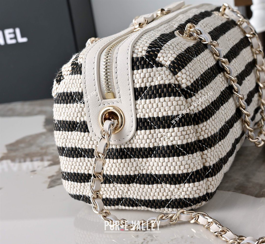 Chanel Striped Printed Fabric Clutch with Chain Black 2026 AP4986 (yezi-260204099)
