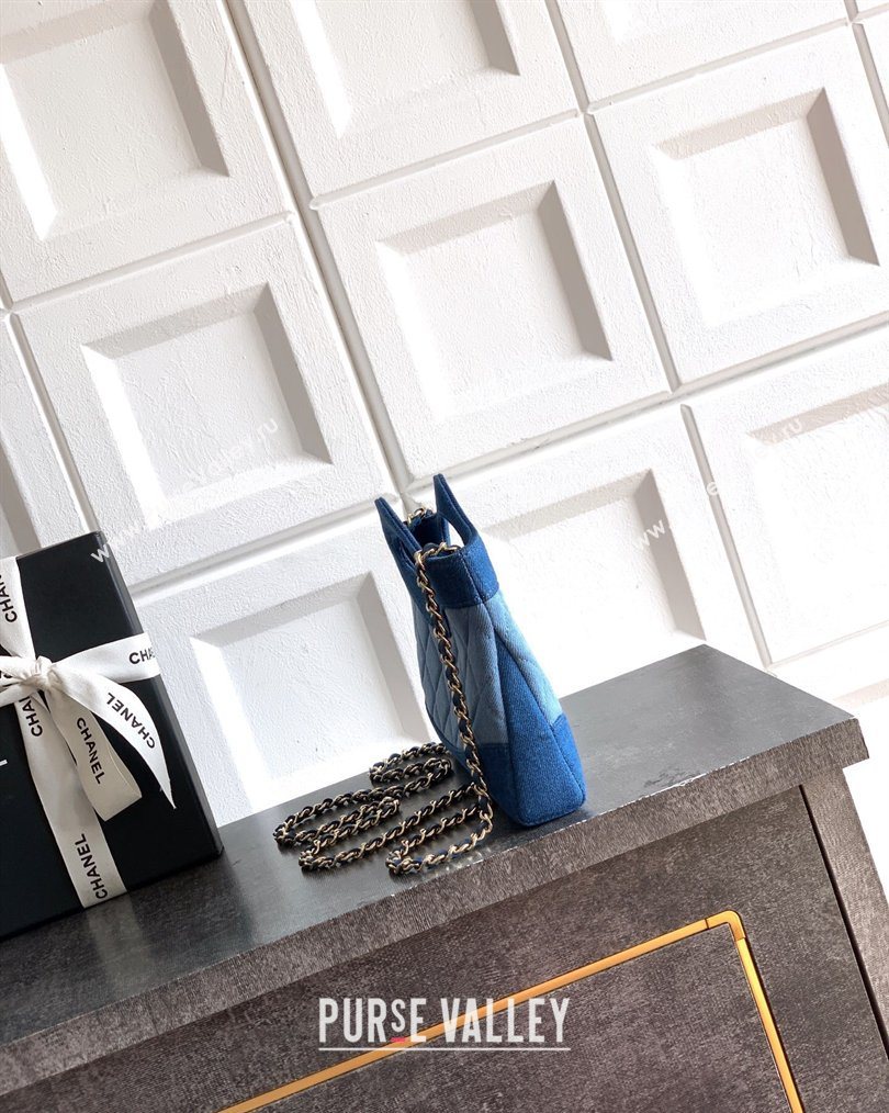 Chanel Washed Denim Clutch with chain Light Blue 2026 AP3656 (yezi-260204077)