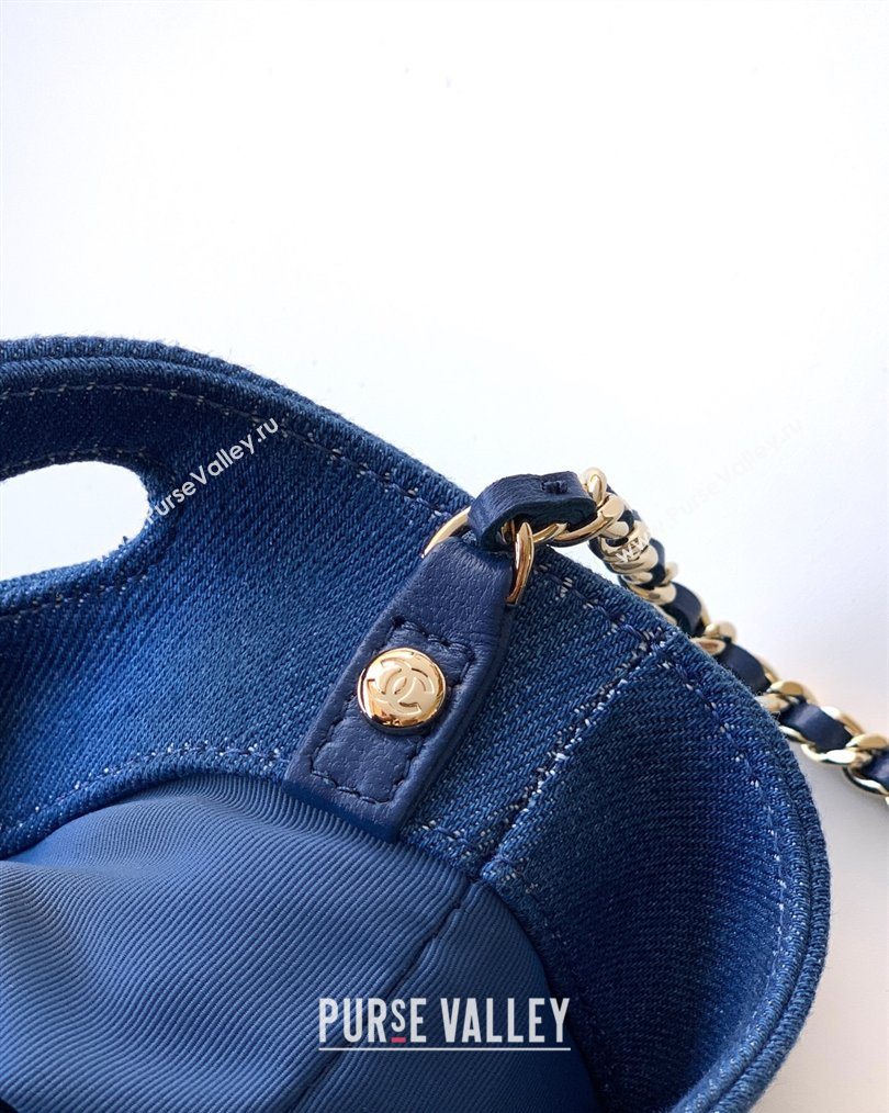 Chanel Washed Denim Clutch with chain Light Blue 2026 AP3656 (yezi-260204077)