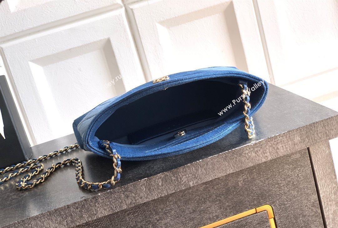 Chanel Washed Denim Clutch with chain Light Blue 2026 AP3656 (yezi-260204077)
