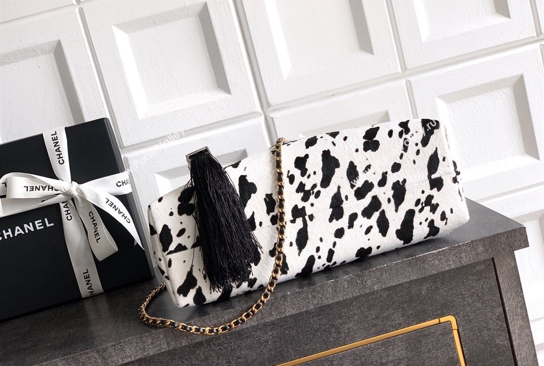 Chanel Printed Hair-Like Hobo Bag with Tassel Charm White/Black 2026 CH020406 (yezi-260204074)