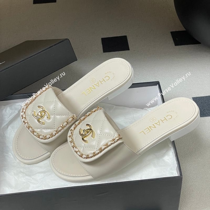 Chanel Lambskin Leather Flat Slides Sandal with Chain and Foldover White 2026 G45474 (MD-260306126)