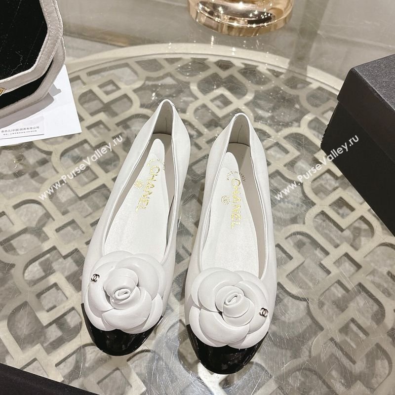 Chanel Lambskin Patent Leather Ballet Flats with Camellia Bloom White 2026 CH030704 (MD-260307073)