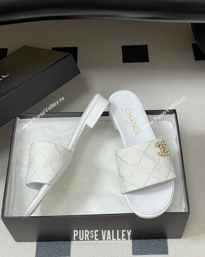 Chanel Quilted Cotton Flat Slides Sandal White 2026 CH030902 (MD-260309083)