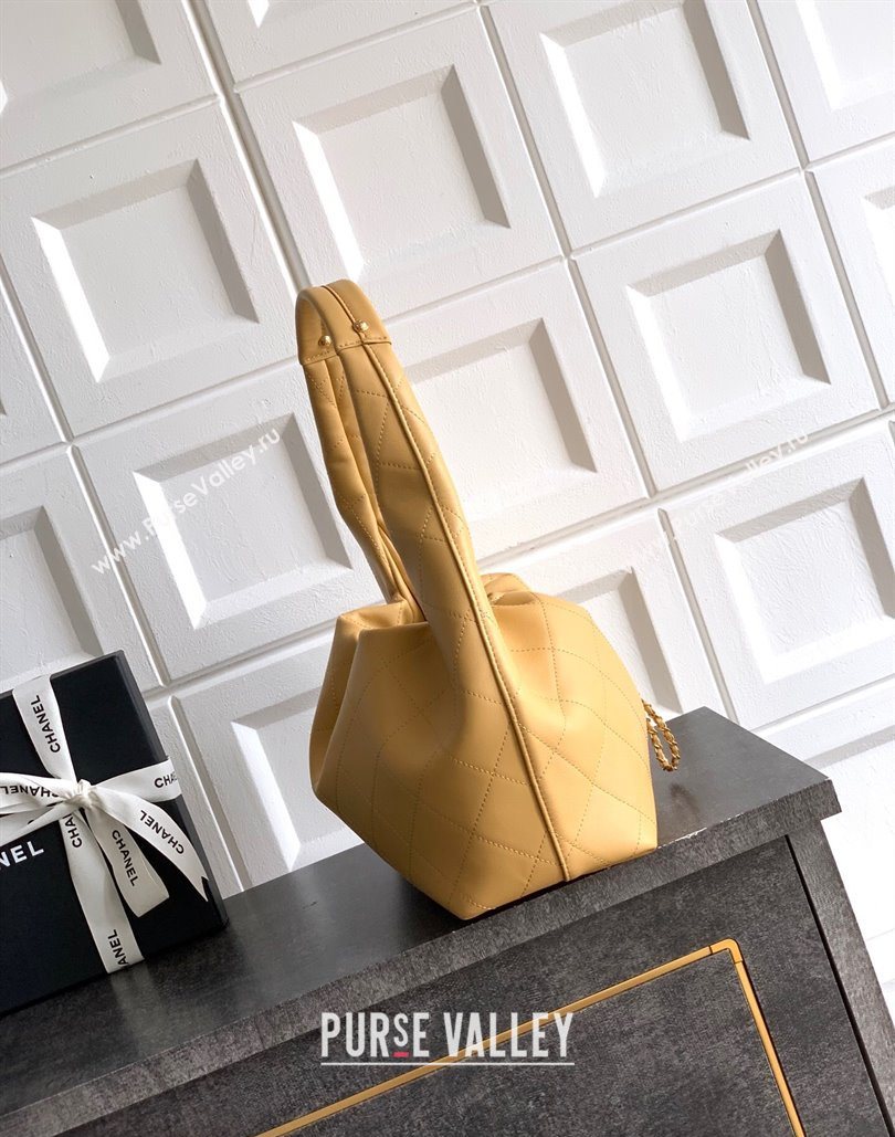 Chanel Calfskin Leather Hobo Handbag Yellow 2025 AS5976 (yezi-251127100)