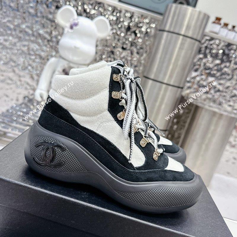 Chanel Coco Neige Wool and Suede Snow Sneakers 5cm G45337 White/Black 1 2023 (MD-231011061)