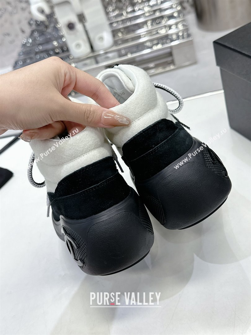 Chanel Coco Neige Wool and Suede Snow Sneakers 5cm G45337 White/Black 1 2023 (MD-231011061)