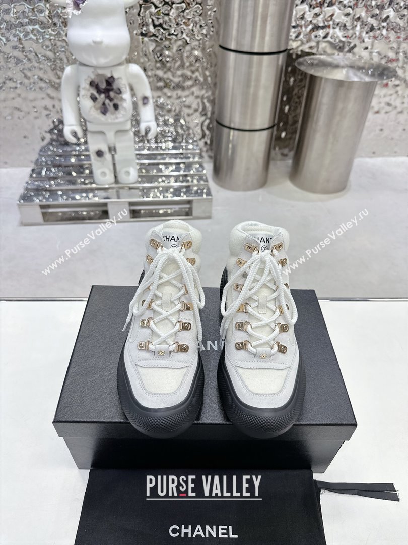 Chanel Coco Neige Wool and Suede Snow Sneakers 5cm G45337 White/Black 3 2023 (MD-231011063)