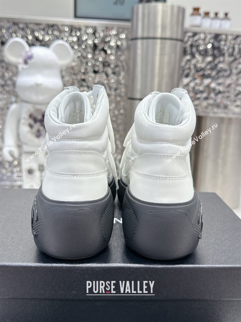 Chanel Coco Neige Fabric and Calfskin Snow Sneakers 5cm G45337 White/Black 2023 (MD-231011064)