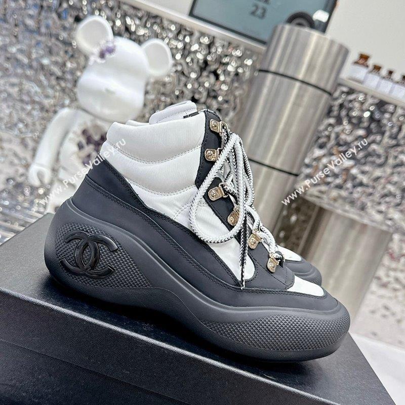 Chanel Coco Neige Fabric and Calfskin Snow Sneakers 5cm G45337 White/Black 2023 (MD-231011066)