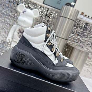 Chanel Coco Neige Fabric and Calfskin Snow Sneakers 5cm G45337 White/Black 2023 (MD-231011066)