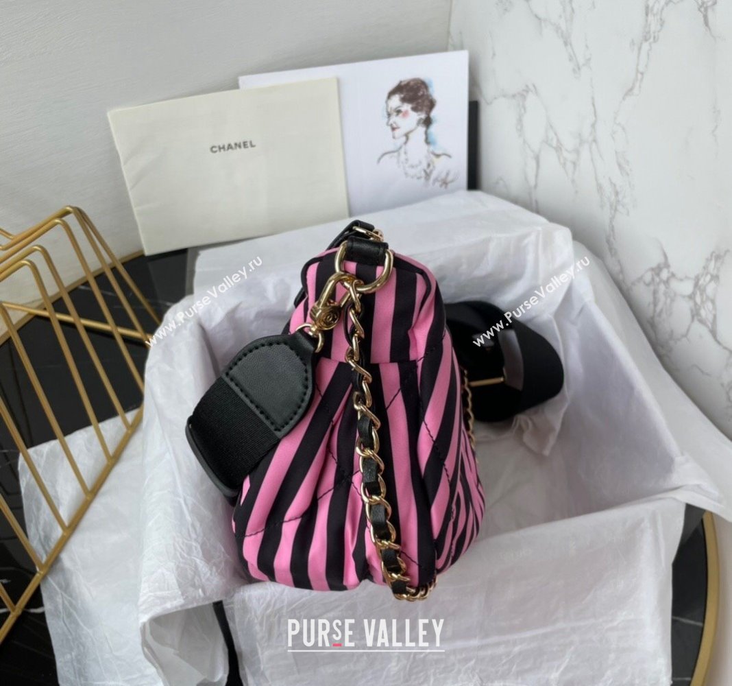 Chanel Coco Beach Printed Fabric Large Hobo Bag Pink/Black 2024 AS4698 (yezi-240717118)