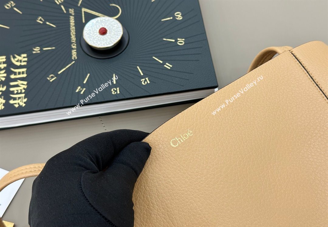 Chloe Large Spin Tote Bag in Grained Leather Beige 2025 1120 (DLA-251120046)