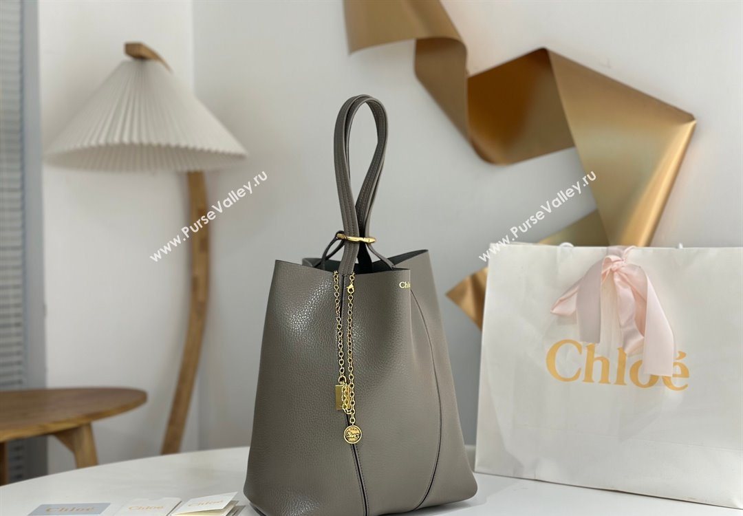 Chloe Medium Spin Tote Bag in Grained Leather Grey 2025 1120 (DLA-251120048)