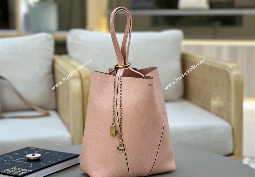 Chloe Medium Spin Tote Bag in Grained Leather Light Pink 2025 1120 (DLA-251120051)