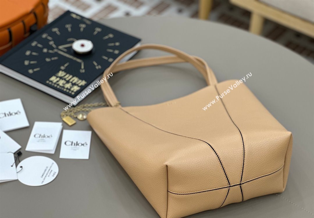 Chloe Medium Spin Tote Bag in Grained Leather Beige 2025 1120 (DLA-251120052)