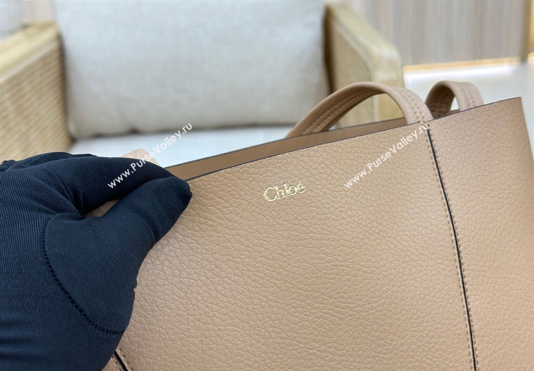 Chloe Medium Spin Tote Bag in Grained Leather Beige 2025 1120 (DLA-251120052)