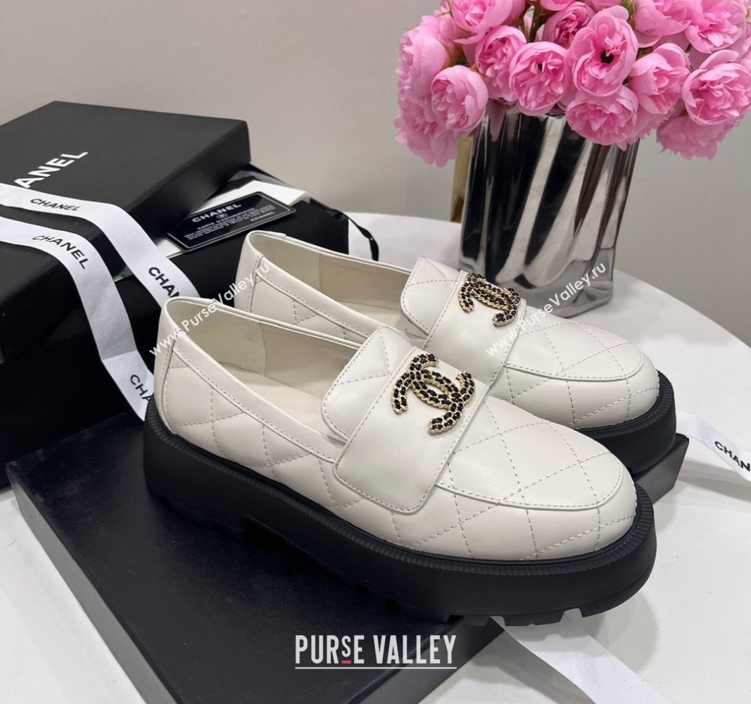 Chanel Quilted Lambskin Platform Loafers 4.5cm with Chain CC White 2024 CH101709 (KL-241017041)