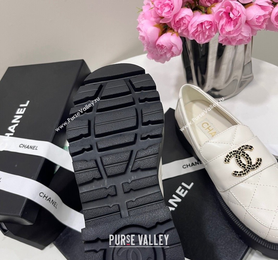 Chanel Quilted Lambskin Platform Loafers 4.5cm with Chain CC White 2024 CH101709 (KL-241017041)