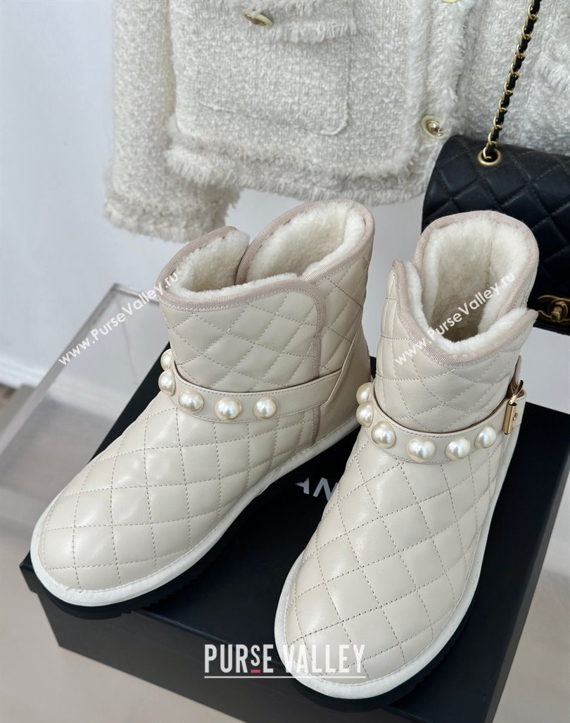 Chanel Quilted Calfskin Snow Boots with Pearls White 2024 CH101620 (MD-241016073)