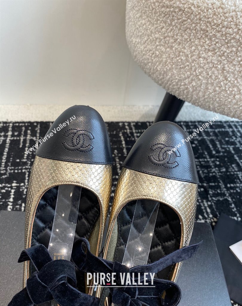 Chanel Embossed Calfskin Ballet Flat with Pearls Laces Gold 2024 CH101704 (KL-241017023)