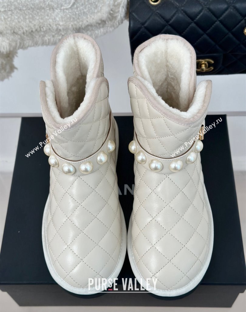 Chanel Quilted Calfskin Snow Boots with Pearls White 2024 CH101620 (MD-241016073)