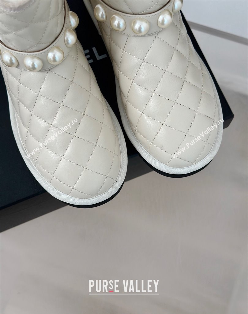 Chanel Quilted Calfskin Snow Boots with Pearls White 2024 CH101620 (MD-241016073)