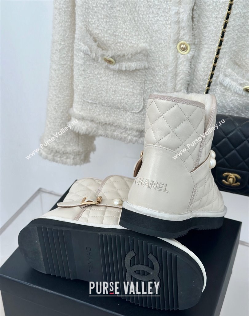 Chanel Quilted Calfskin Snow Boots with Pearls White 2024 CH101620 (MD-241016073)