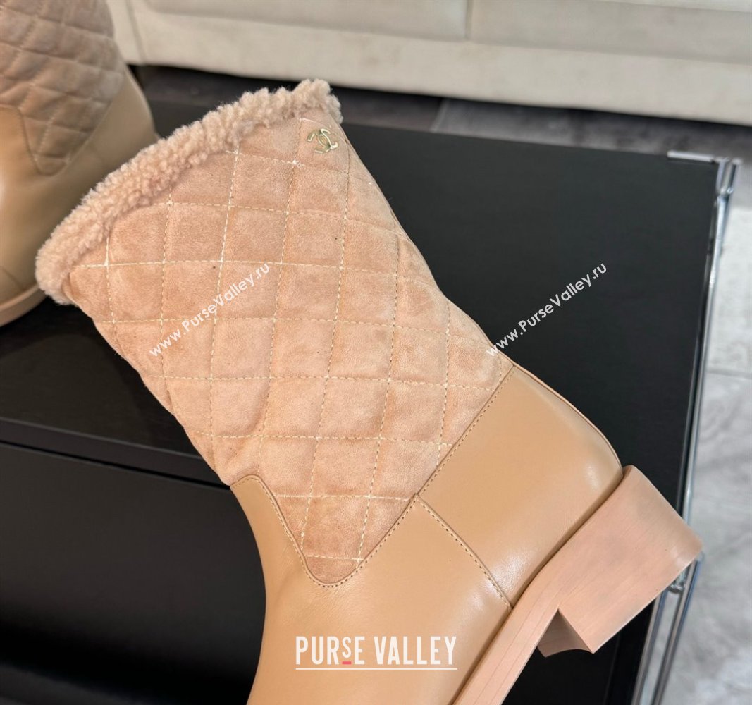 Chanel Quilted Suede and Calfskin Medium Boots 4.5cm Beige 2024 CH101502 (KL-241015077)