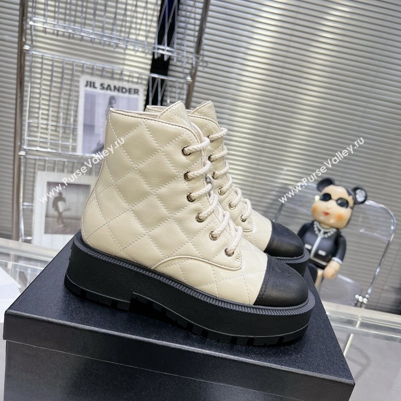 Chanel Quilted Calfskin Lace-up Platform Ankle Boots Pale Beige 2024 CH090905 (MD-241015109)